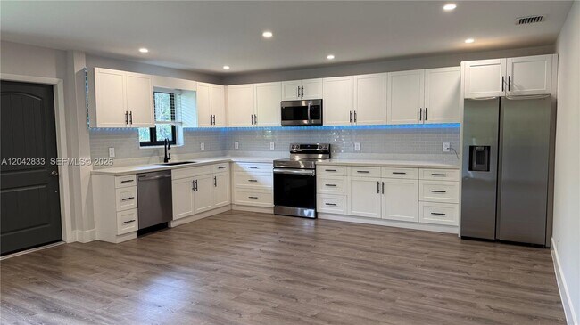 Building Photo - 10751 SW 48th St