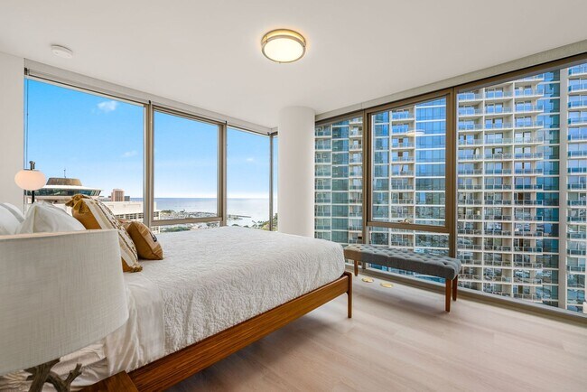 Building Photo - Sky Ala Moana (West) #3001 - Fully furnished 2 BR/2 BA/2 parking