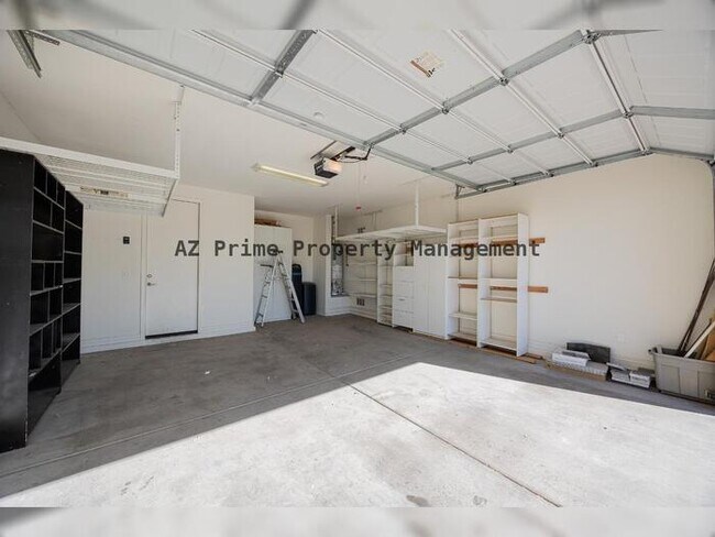 Building Photo - 2612 W Perola Dr