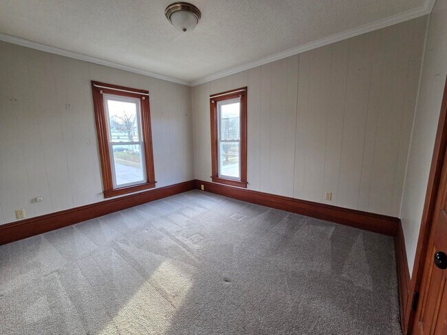 Building Photo - 202 East Walnut, Ashland