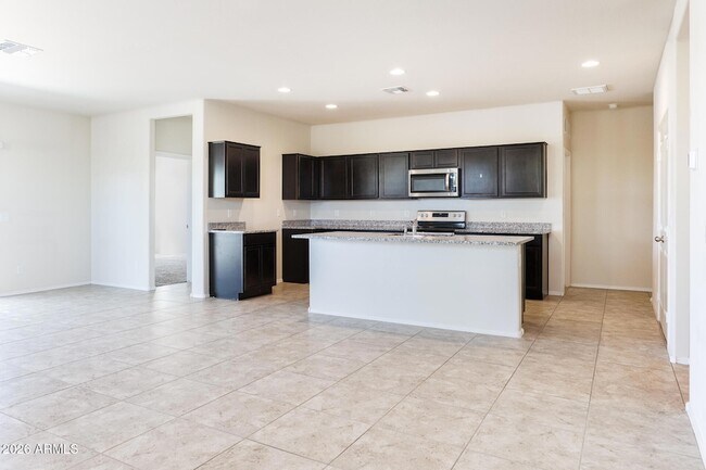 Building Photo - 1075 W Avalon Canyon Dr