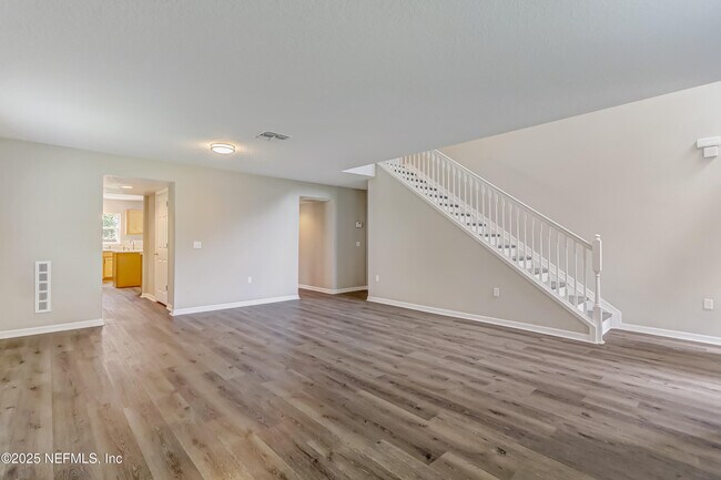 Building Photo - 172 King Arthur Ct