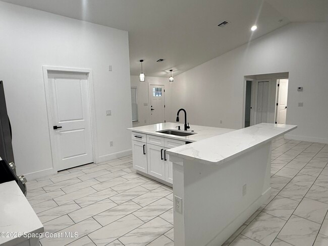 Building Photo - 1013 Hammacher Ave SW