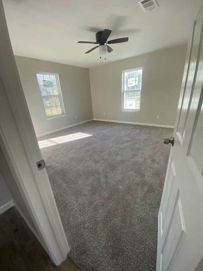 Building Photo - 1048 Cypress Lakes Cir