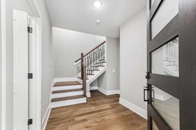 Building Photo - 1405 W 23rd St
