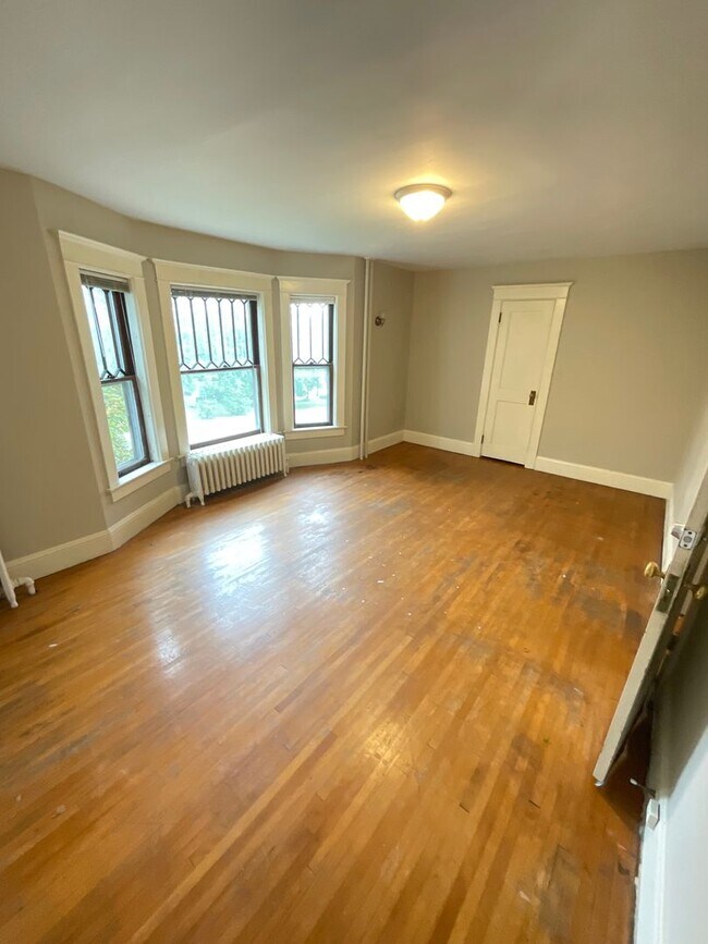 Building Photo - 601 Woodland Ave