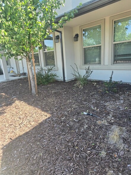 Primary Photo - 6637 24th St