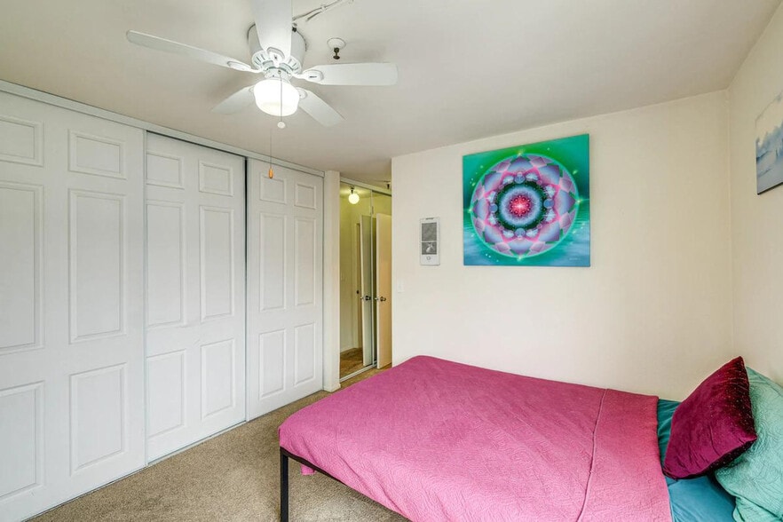 Building Photo - 4730 Noyes St