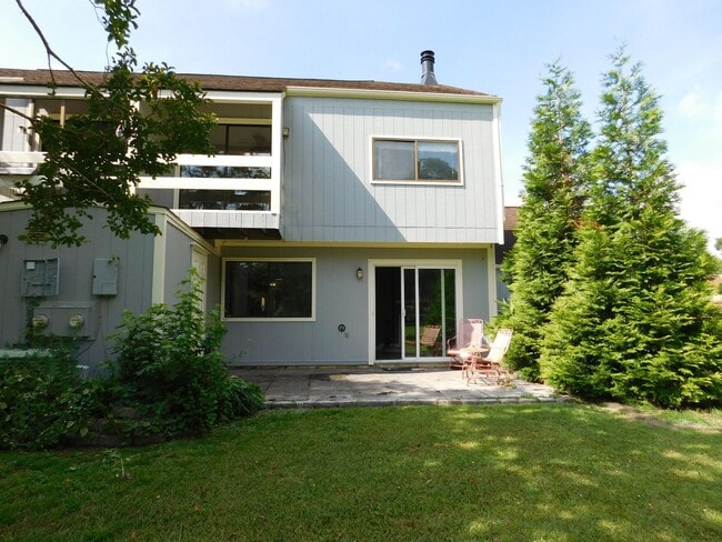 Building Photo - 149 Quarterdeck