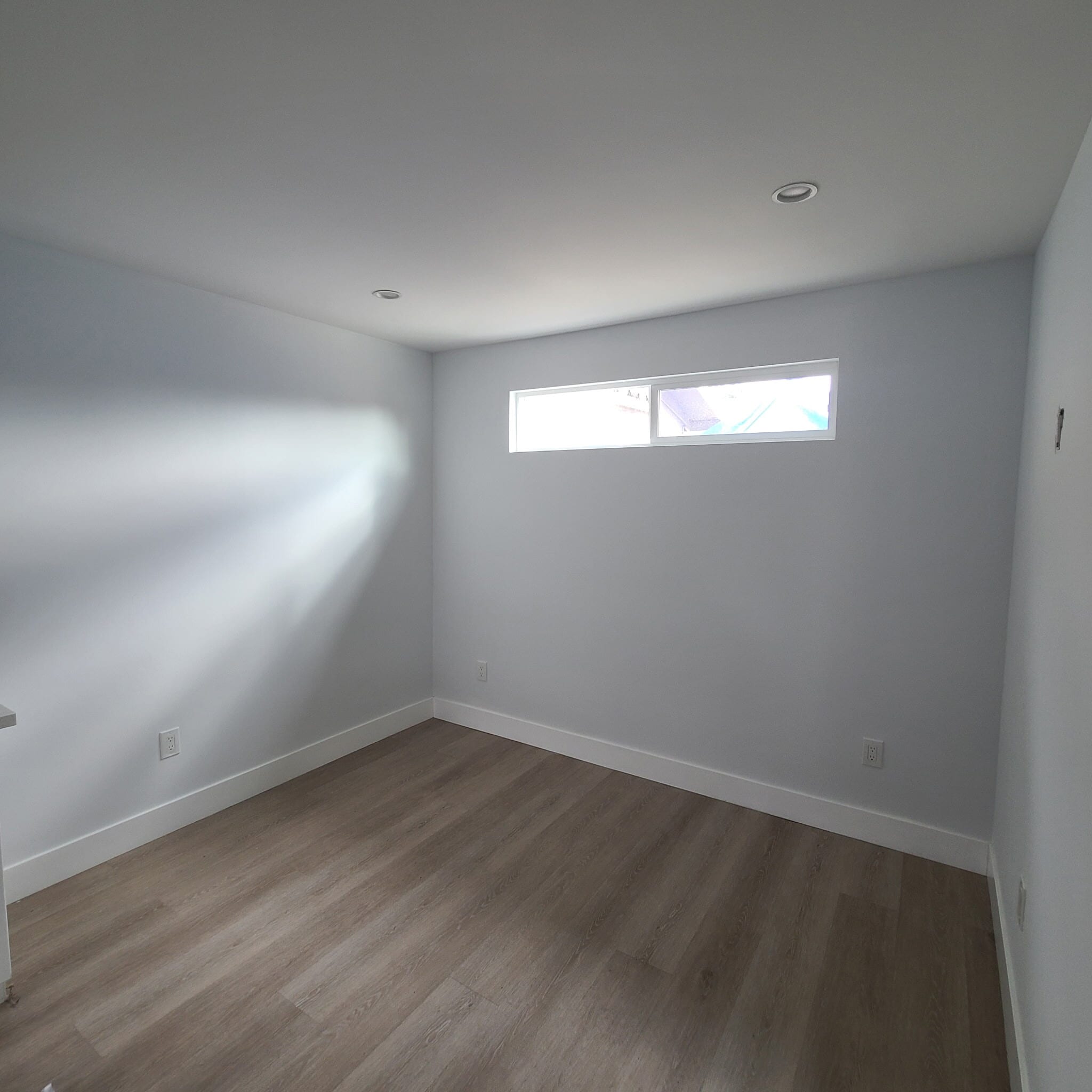 Building Photo - 8151 Hazeltine Ave