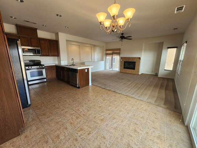 Primary Photo - Coming Soon! Must See!!!! Spacious 4 Bedro...