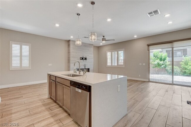Building Photo - 4124 Elegant Chateau St