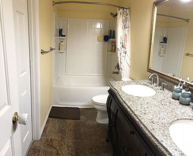 Building Photo - 3-Bed, 2-Bath Retreat in Scenic Eagle River, AK!"