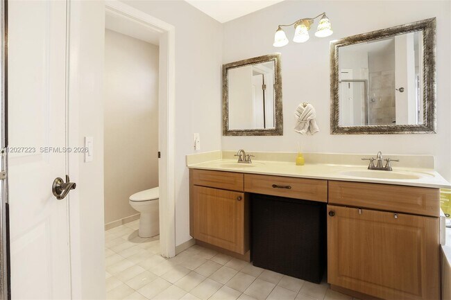 Building Photo - 873 Sand Creek Cir