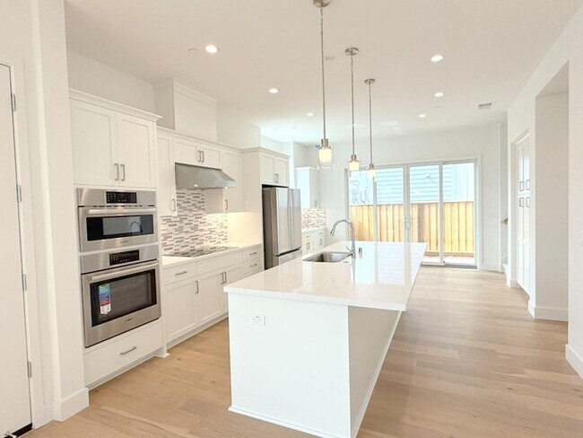 Building Photo - Newly Built ! Be The First To Live Here ! Modern Detached Home In New City Village !