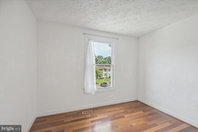 Building Photo - 5818 Rock Forest Ct