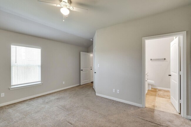 Building Photo - 3608 Brookstone Dr