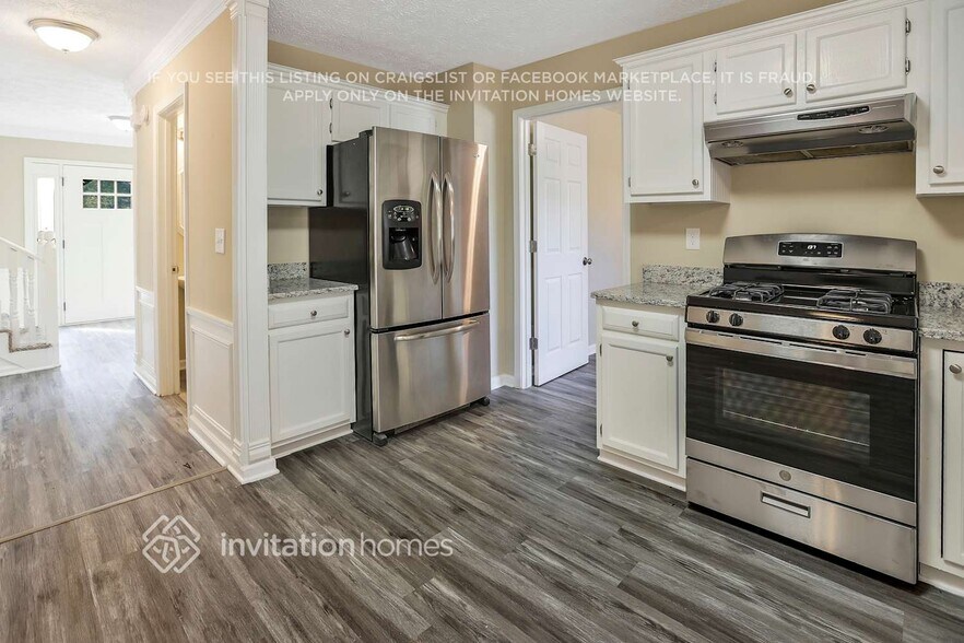 Building Photo - 806 Alta Ct