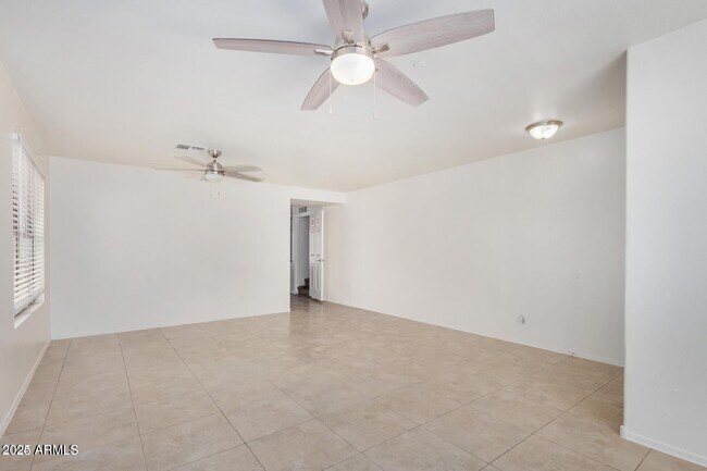 Building Photo - 11836 W Rosewood Dr