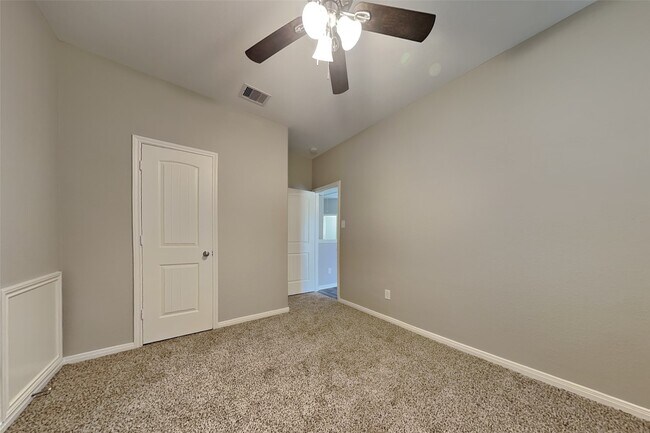 Building Photo - 12915 Madison Boulder Ln