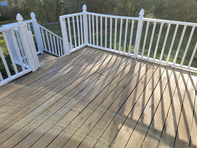 Sun Deck - 312 Creps St