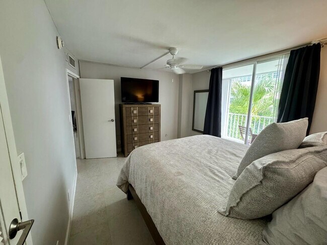 Building Photo - 1160 N Federal Hwy