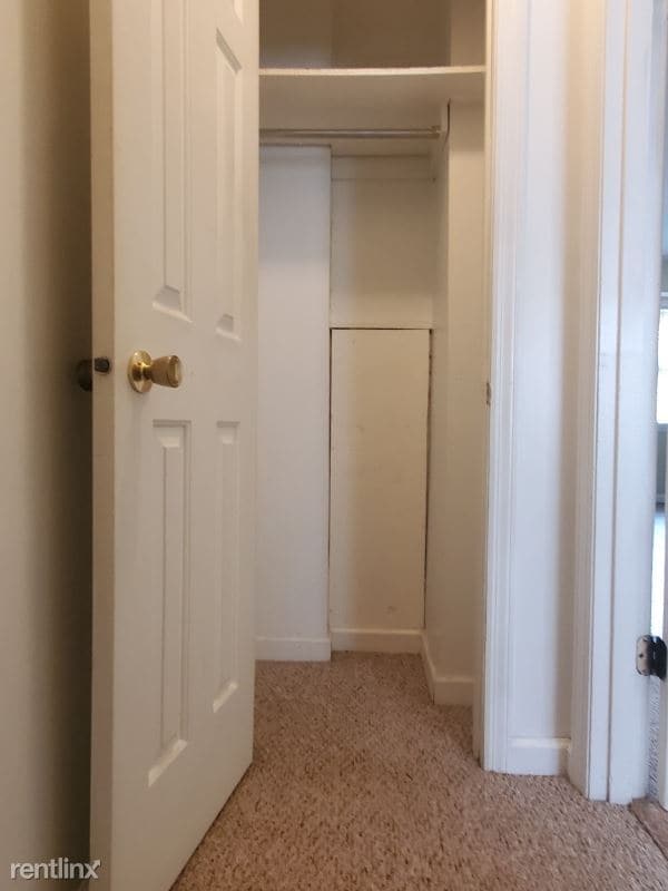 Building Photo - 2 br, 1.5 bath Townhome - 3334 Lynnwood Dr