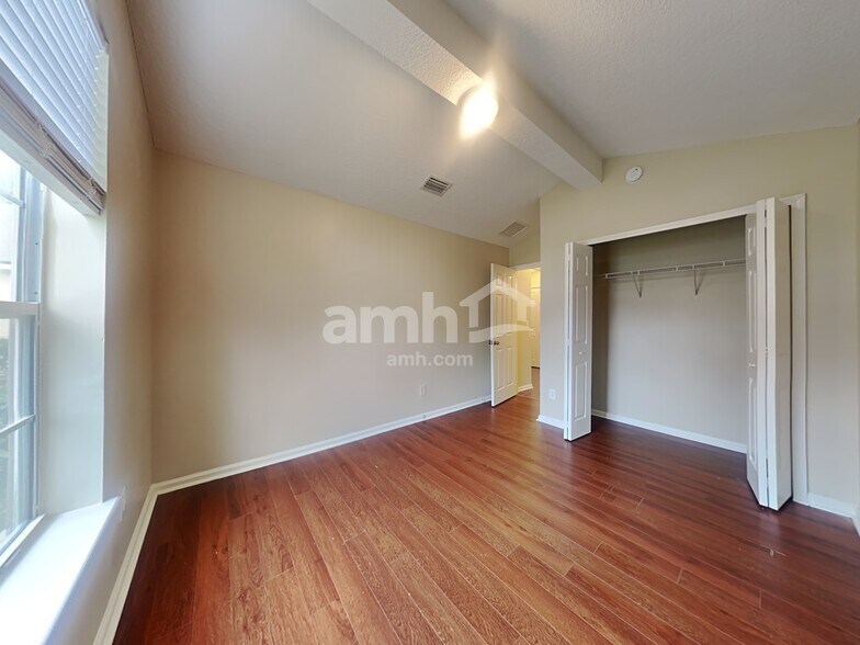 Building Photo - 13839 Fish Eagle Dr W