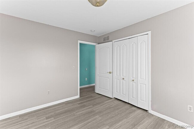 Building Photo - 30575 Hogan Ln