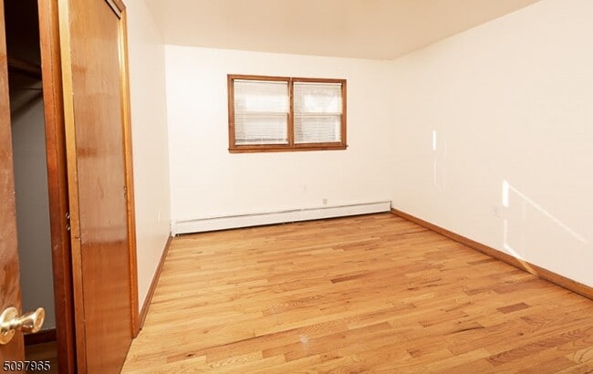 Building Photo - 900 S Park St