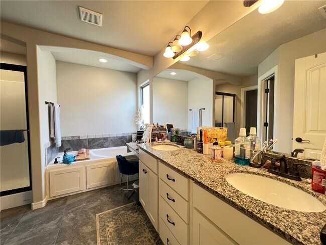 Building Photo - 3697 Serenity St