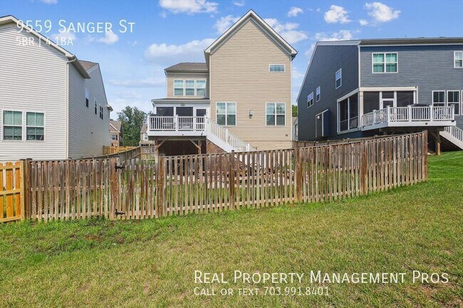 Building Photo - 9559 Sanger St