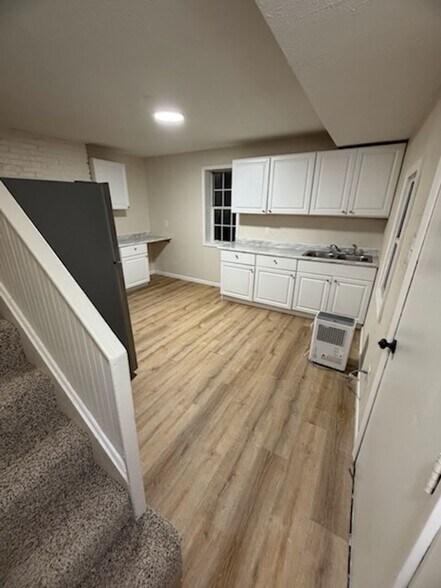 Building Photo - 76 Cortina Way