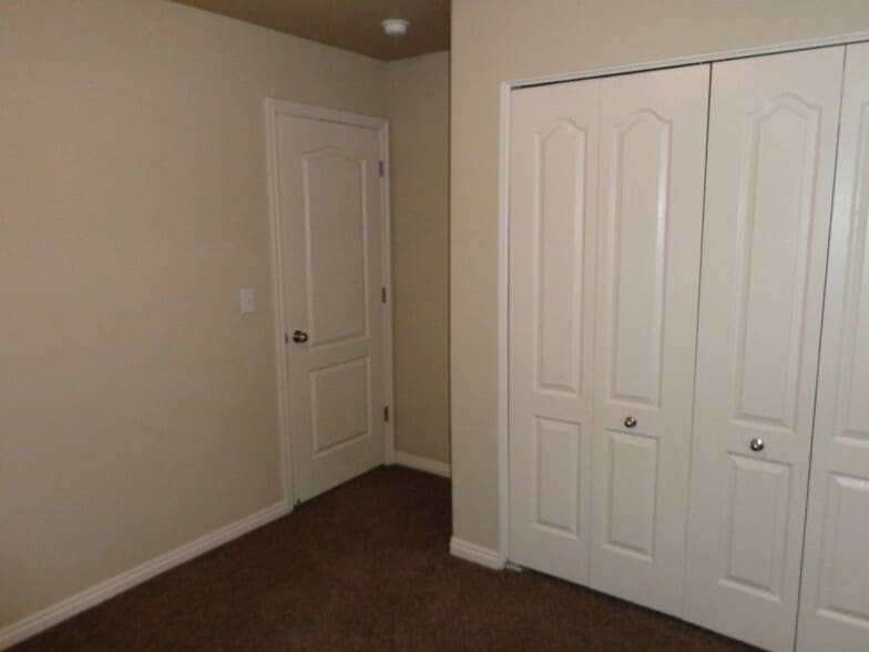Building Photo - 2022 Juniper Dr