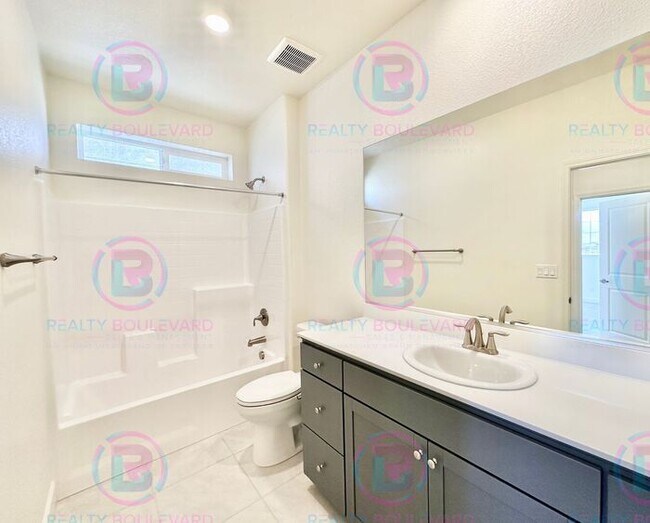 Building Photo - Home in the Five Ridges Community 4 Bedroom 3 Bathroom 2 Car Garage With Loft