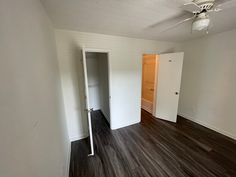 Building Photo - 1241 University Ct