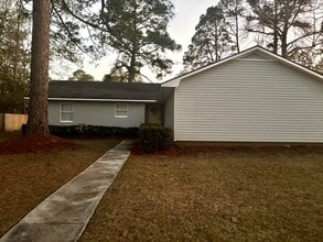 Building Photo - 2019 Bradley Ave