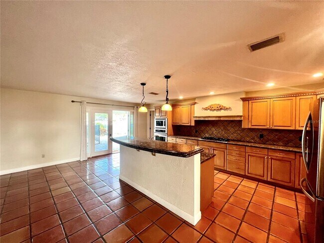 Building Photo - 4388 13th Way NE