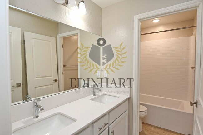 Building Photo - 231 Nabors Dr S