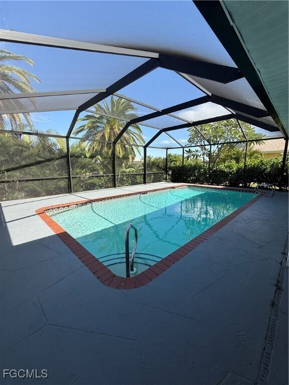 Building Photo - 711 SE 33rd Terrace