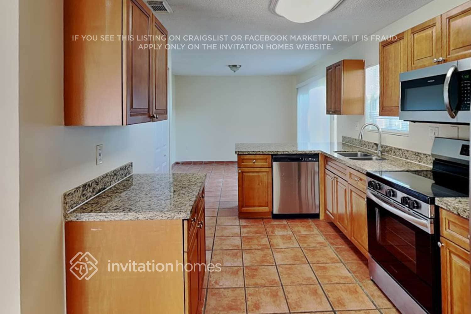 Building Photo - 9853 SW 221st St Rd