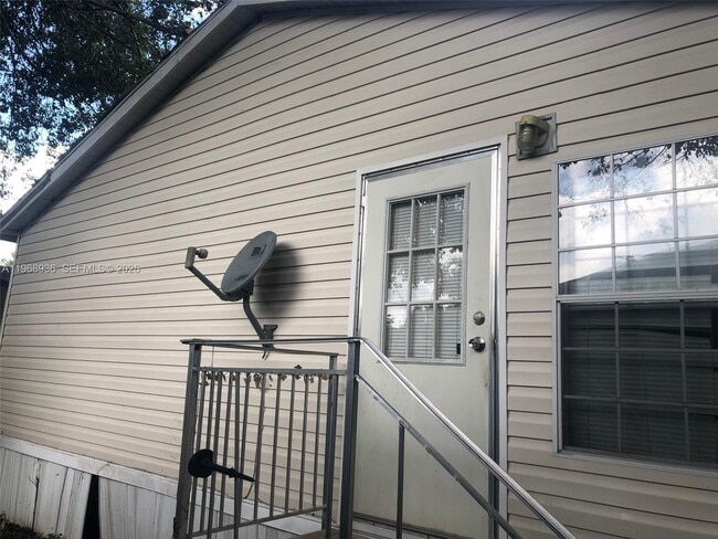 Building Photo - 23029 Watergate Cir