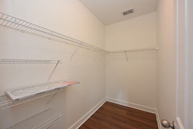 Building Photo - **PRISTINE GARDEN-LEVEL CONDO ON THE FIRST LEVEL NEAR PAVILION AND COMMUNITY GREEN SPACE**