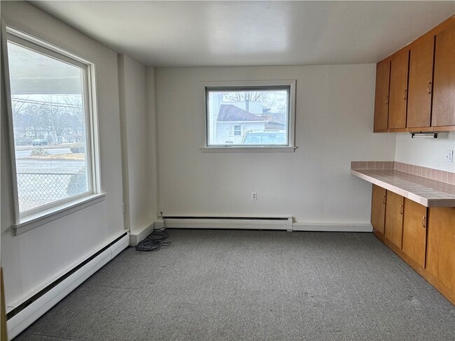 Building Photo - 116 W High St