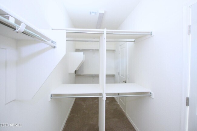 Building Photo - 1126 E Westwood Dr