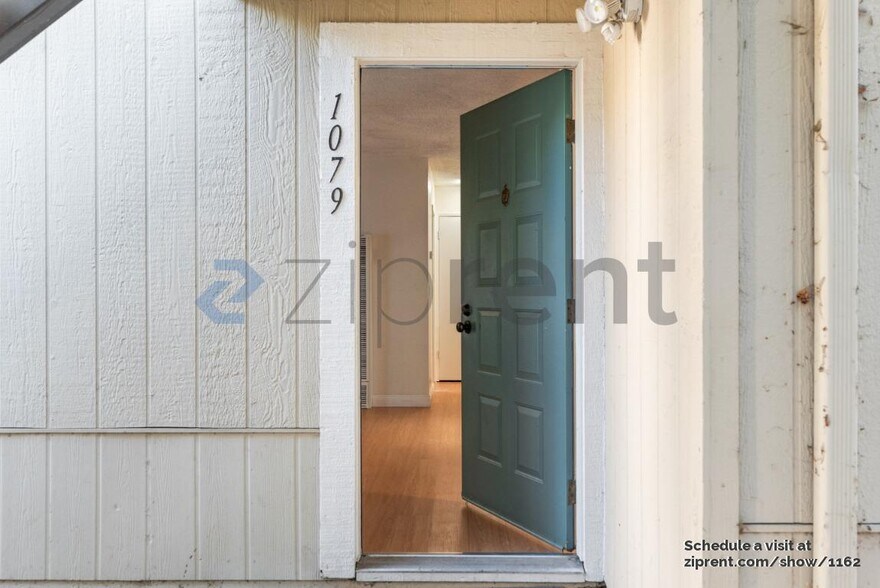 Building Photo - 1079 Tekman Dr
