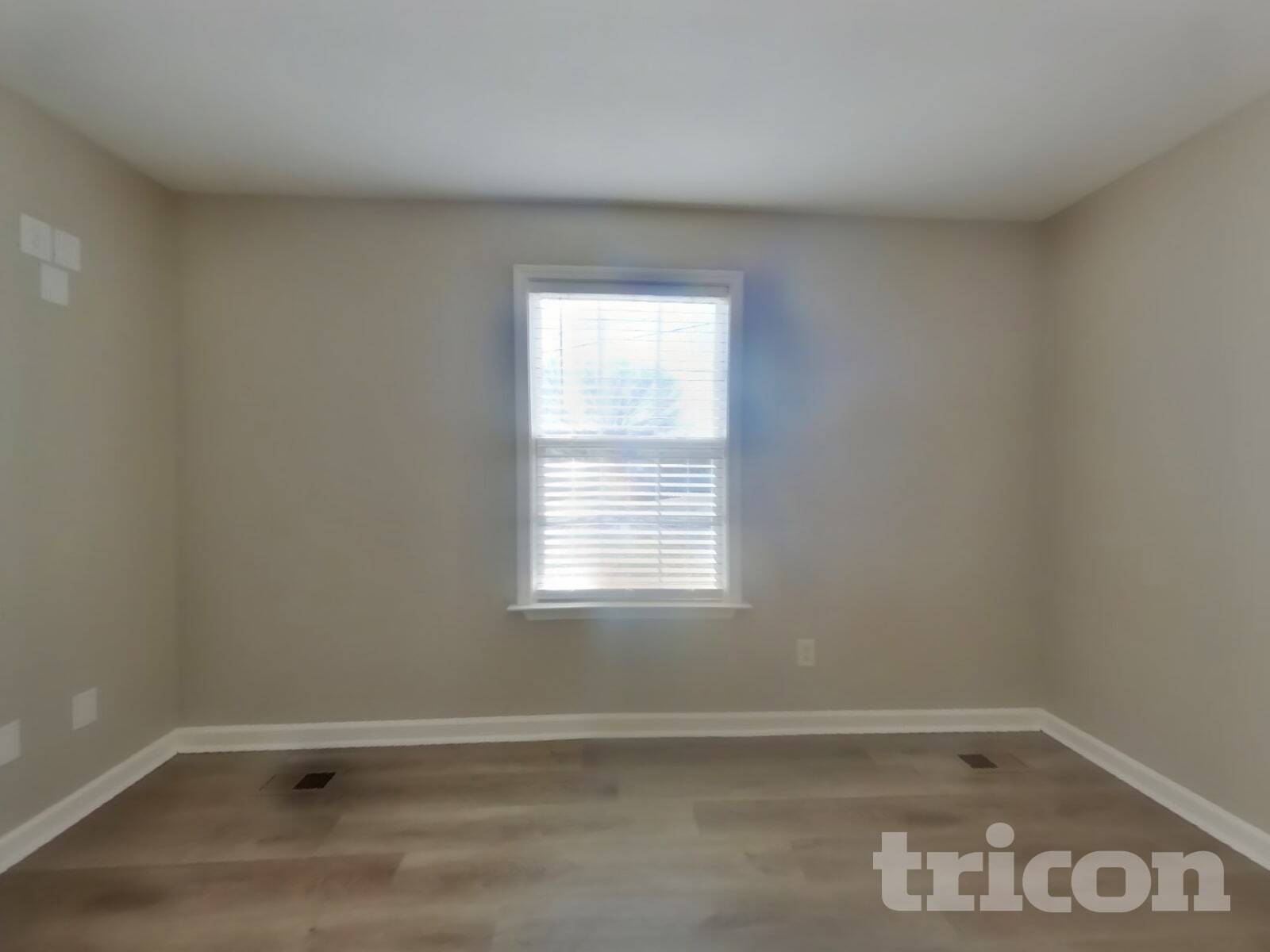 Building Photo - 1612 Robert Rd