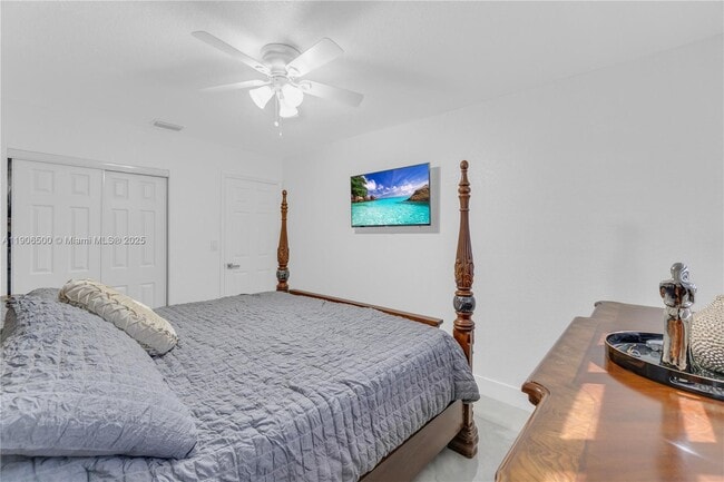 Building Photo - 3145 W 71st Pl