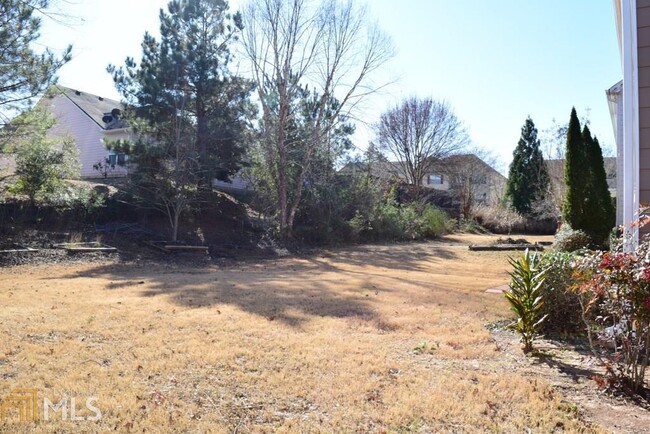 Building Photo - 11 Brookview Dr