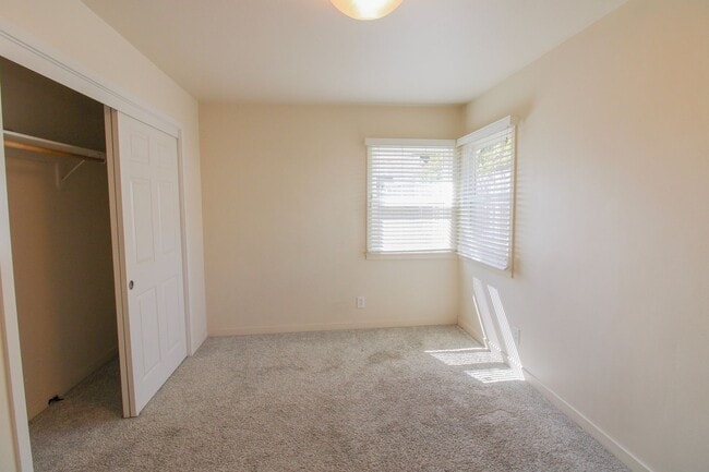 Building Photo - Exceptional Monterey Heights 4 Bedroom Hou...
